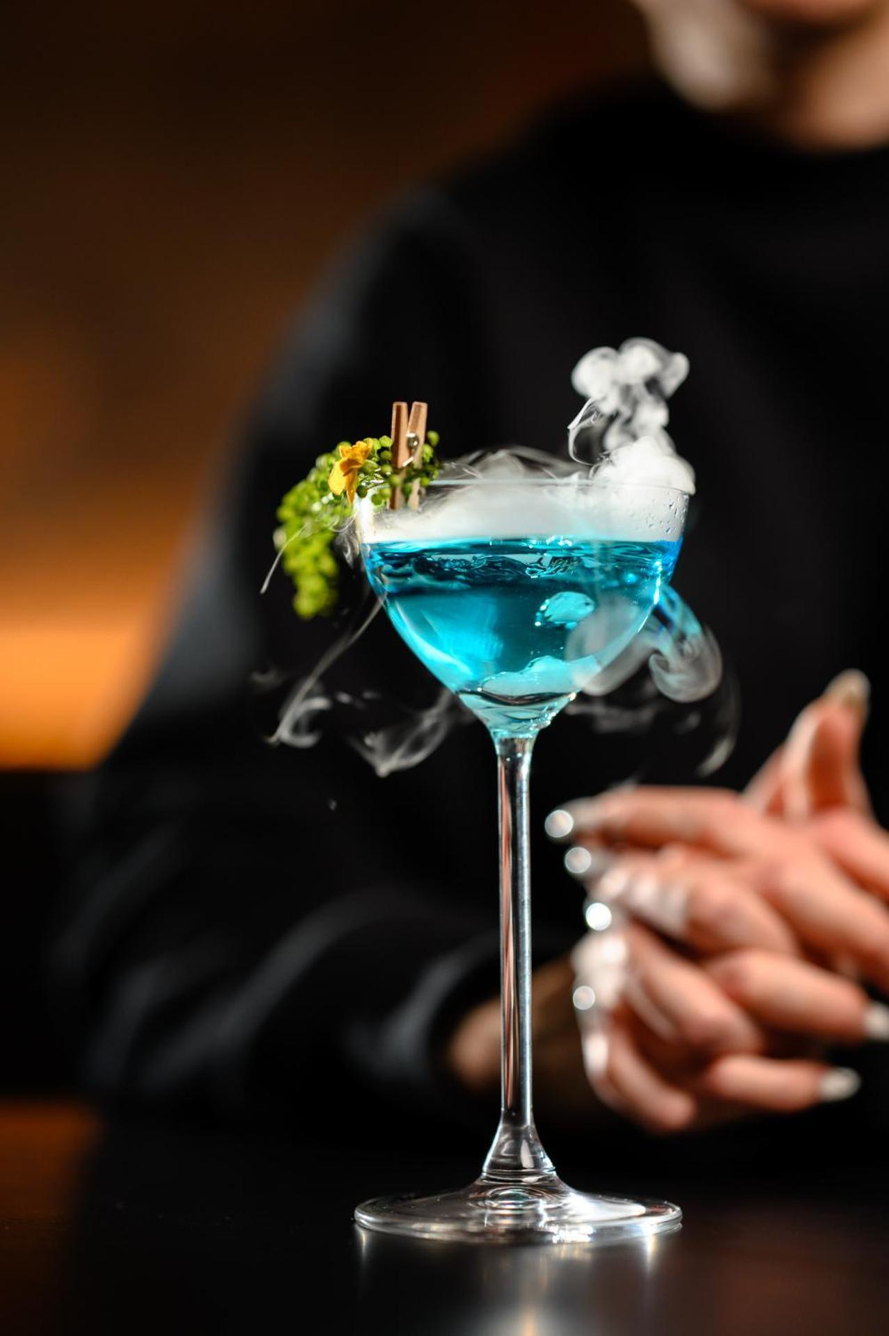 Pullman Riga Old Town Hotel Exterior foto A blue cosmopolitan