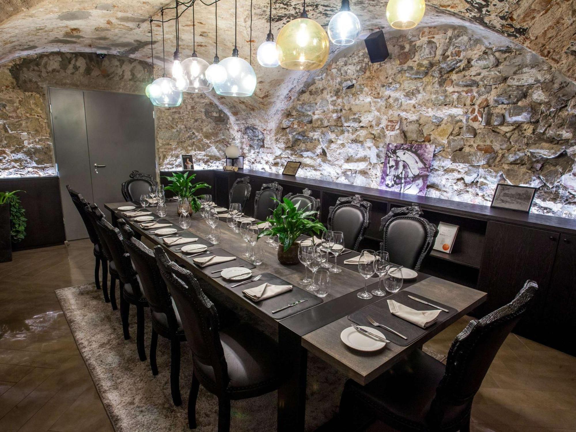 Pullman Riga Old Town Hotel Exterior foto The restaurant's private dining room